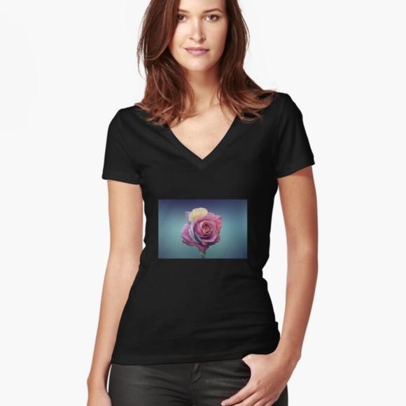 Hoodie Rose's Fitted V-Neck T-Shirt - Picture 5 of 14